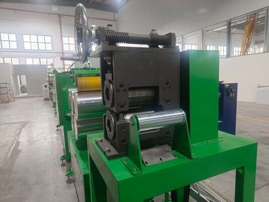 Pengaturan yang Tepat, Kinerja Serbaguna Mesin Embossing dengan Kontrol kedalaman dan tekanan yang Fleksibel